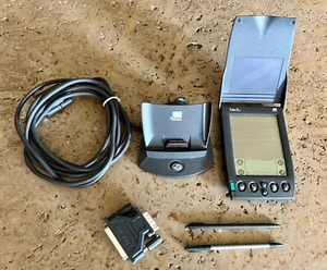 Vintage 1999 Palm Pilot IIIx 3COM organisateur connecté PDA numérique avec couvercle à rabat - Photo 1 sur 3