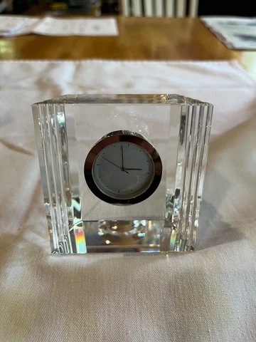 Beautiful Crystal Quartz Desktop Clock - NIB-see pics Cover