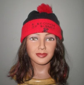 5 SECONDS OF SUMMER Beanie Mütze Australian Pop Punk 2014 Strick Skimütze mit Bommel - Bild 1 von 1