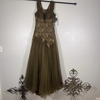 Vestido de baile novo com etiquetas JOVANI PROM marrom ornamentado com miçangas glitter strass tamanho 8 - Imagem 1 de 4