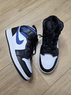 耐克 Air Jordan 1 Mid White 黑色赛车蓝色 GS 鞋运动鞋 4.5Y 554725-140 — 第 1/4 张图片