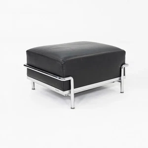 2010s Le Corbusier Jeanneret Perriand for Cassina LC2 Ottoman in Black Leather - Picture 1 of 11
