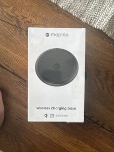Mophie 10W Wireless Charging Hub Pad with USB-C & USB Ports - Black - Picture 1 of 2