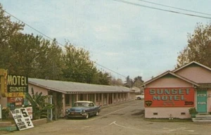 Sunset Motel Bakersfield CA c1950s Auto California postcard G812 - Picture 1 of 2