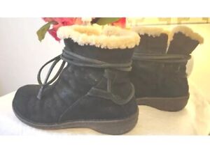 UGG Women's Ankle Boot in Black Suede Size 9