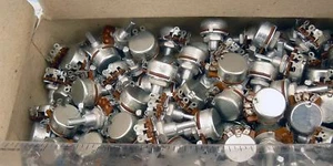 10 x Vintage Linear Potentiometer / 47 Kohm / 0,25W / NOS 47k Ohm 1/4 watt NEW - Picture 1 of 1