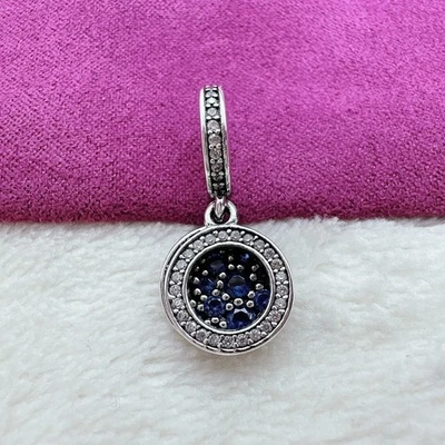 Dije colgante Pandora Pave doble disco azul y transparente circonita cúbica usado 799186C01 Foto 1 de 4