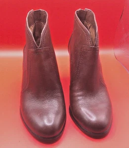 VINCE CAMUTO REISSVERSCHLUSS HINTEN BRAUN LEDER STIEFEL GRÖSSE 5,5 M SH10 - Bild 1 von 8