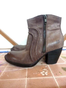 BORN DISTRESSED PUTTY LEATHER HEELED  ANKLE BOOTS    WOMENS SZ. 6M     NWOB - Picture 1 of 5