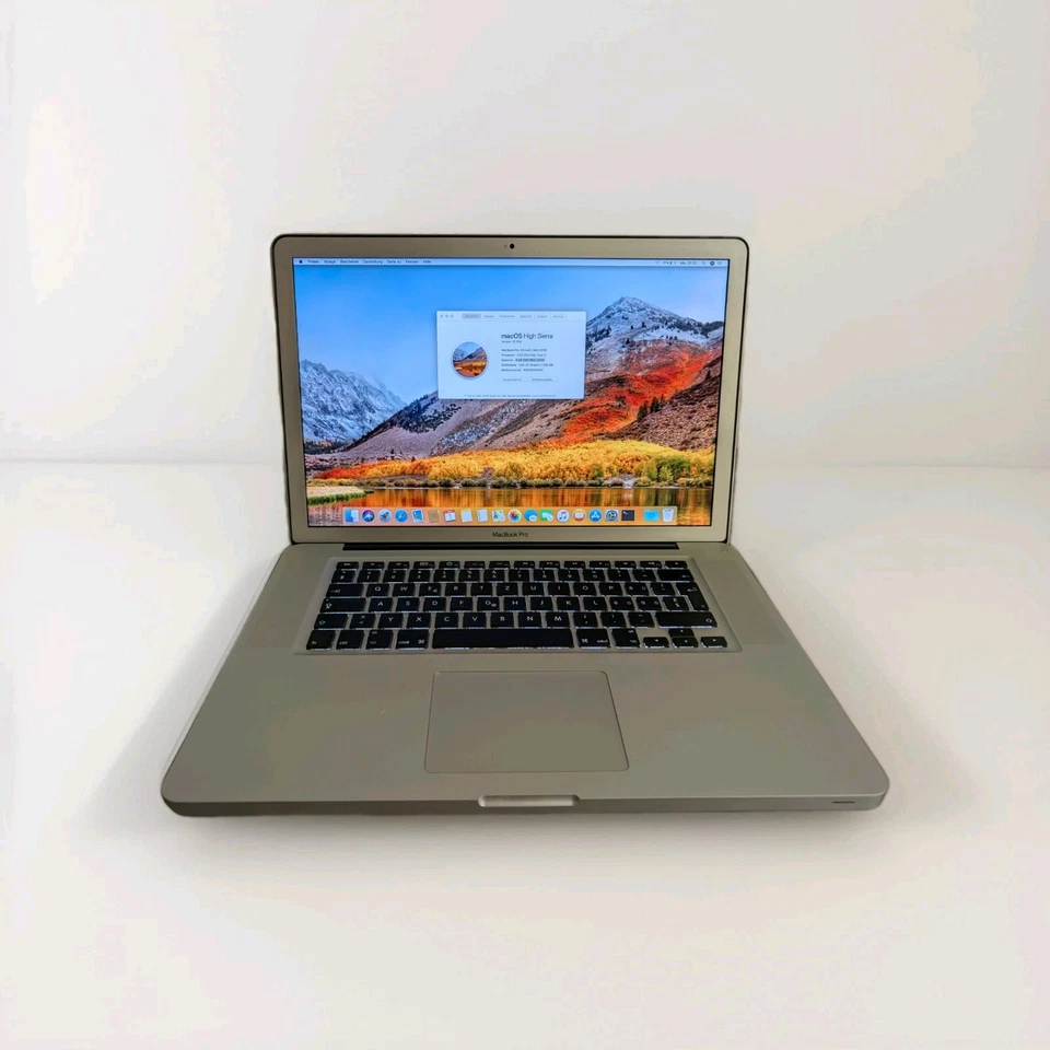 Apple MacBook Pro A1286 Intel Core i5 2.4 GHz 15.4 Zoll 240GB SSD 4GB RAM 2010 - Bild 1 von 4