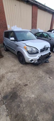 12 13 KIA SOUL REAR AXLE LOADED Beam Axle 1.6L OEM - Image 1 of 4