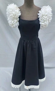 Vintage Victor Costa schwarzes Kleid mit Blumenärmeln/Schultern ~ Größe 10 (Kostüm) - Bild 1 von 16
