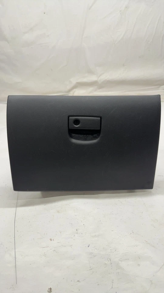 04 05 06 07 08 09 10 11 Mazda MAZDA RX8 Glove Box Foto 1 de 4