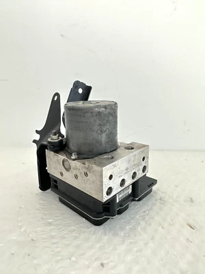 Módulo de control de bomba ABS Nissan Máxima SV 2009-2014 OEM 47660ZY90C Foto 1 de 4