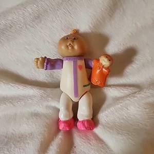Vintage Cabbage Patch Kids Poseable Baby in Pajamas with Doll - Picture 1 of 4