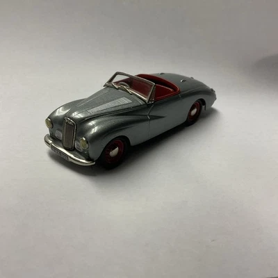 Somerville Modelo 137: 1953 Sunbeam Alpine Convertible 1:43 Diecast Construido a Mano  Foto 1 de 4