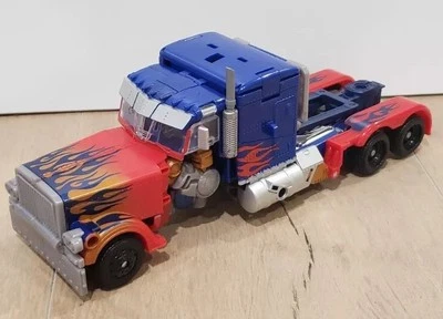 Figura Transformers DOTM Ultimate Optimus Prime SOLO Mechtech Dark Of The Moon Foto 1 de 4