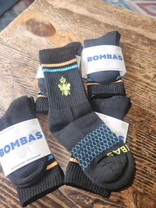 NEW! $2 SHIP 5 Pairs Bombas Socks | XS Socks Crew Calf Honey Bee Pattern Black - Picture 1 of 4