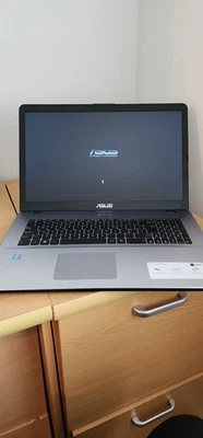 Asus VivoBook 17 laptop Pentium silver - Image 1 of 4