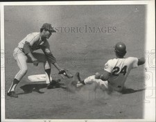 1971 Press Photo NY Mets Art Shamsky out at 2nd vs Dodgers Maury Wills