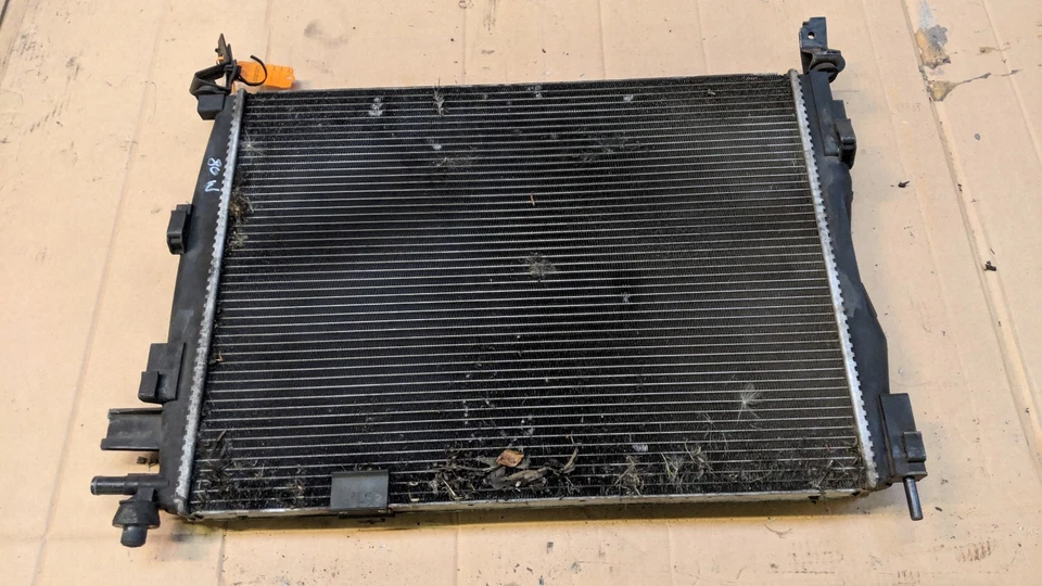 NISSAN QASHQAI 1.5 DCI MANUAL WATER COOLING RADIATOR - Image 1 of 4