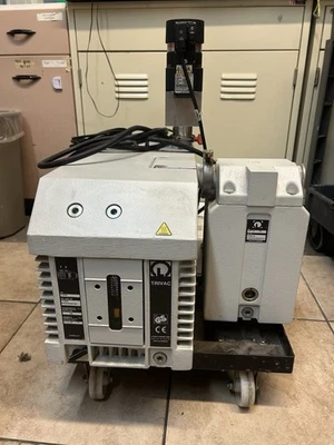 Bomba de vacío Leybold D65B Trivac Oerlikon  Foto 1 de 4