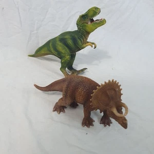 Schleich Dinosaur Figures x 2 Tyrannosaurus Rex Triceratops - Picture 1 of 12