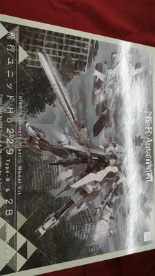 Unidad voladora de plástico Square Enix modelo Nier autómatas HO229TYPE-B y 2B usada Foto 1 de 3
