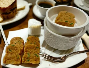 Wax Melts/Strong Scented Soy Wax/Zucchini Bread. 2.40 oz. 4 Pieces. - Picture 1 of 7