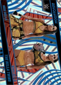 2022 Revolution WWE Angular #145 Brie Bella/Nikki Bella 058/199 - Casi nuevo- como nuevo - Imagen 1 de 2