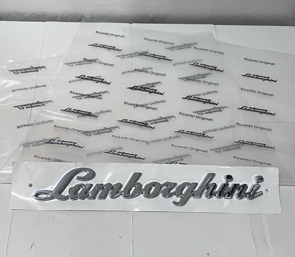 Lamborghini Aventador LP700 LP720 LP750 emblema de script traseiro prata 470853742 - Imagem 1 de 3