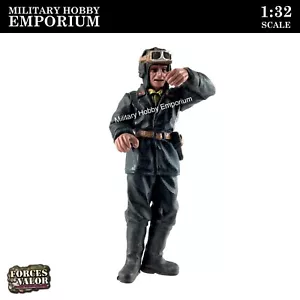 1:32 Unimax Toys Forces of Valor WWII Russian Soviet Army Tank Commander Figure - Picture 1 of 4