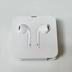 Genuine Apple Lightning EarPods For iPhone with Lighting to 3.5mm Adapter - Zdjęcie 1 z 4