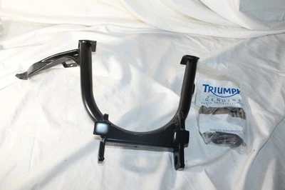 NUEVO Soporte central para motocicleta Triumph A9900462 Bonneville T100 y T120 2016-2025 Foto 1 de 4