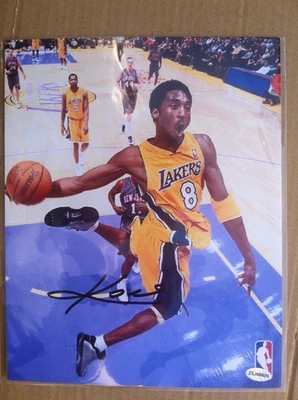 Foto firmada Kobe Bryant 8x10 a color con certificado de autenticidad () Foto 1 de 2