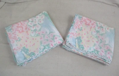 2 Fundas de Almohada Estándar Martex De Colección Floral Pastel Acuarela Ganchillo Borde de Encaje Foto 1 de 4