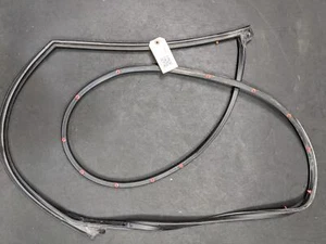 Front Left Door Weatherstrip 2019 Kia Soul 82130-B2000 2014 2015 2016 2017 2018 - Picture 1 of 4