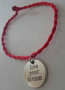 Pulsera de protección de cuerda roja medallón de plata Live Your Dream roja Cabalá - Imagen 1 de 7