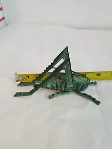 GRASSHOPPER FIGURINE in BRASS with Aged Green Patina 5 1/2" long by 3 1/2" high - Picture 1 of 7
