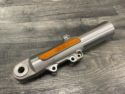 Horquilla exterior inferior izquierda Harley Davidson Road Street Glide King 2014-2016 OEM #71 Foto 1 de 4