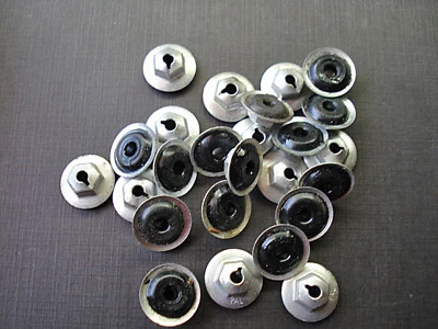 25 piezas 8-32 PAL moldura clips tuercas selladoras NOS se adapta a Chrysler Plymouth Dodge Foto 1 de 4