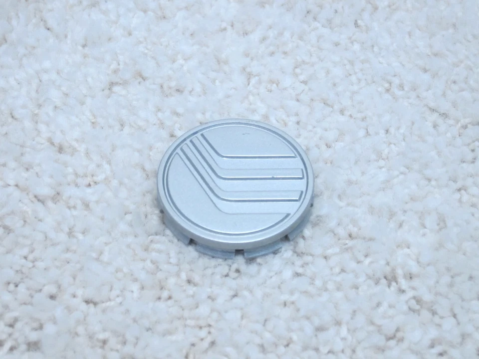 Mercury Tracer 1997-1999 OEM llanta de aleación tapa central plateada F0KC-1A096-AA #A-1 Foto 1 de 2