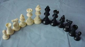 Juego estándar de piezas de ajedrez de torneo con 2 reinas adicionales juego de ajedrez - Imagen 1 de 2