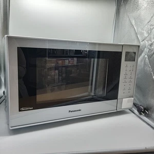 Panasonic NN-CT57JMGPG Mikrowelle (1000 Watt, mit Grill und Heißluft, Inverter M - Bild 1 von 8