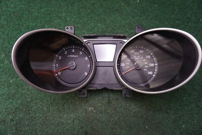 Hyundai Tucson SE 2015 velocímetro calibre panel OEM 940112S100 41.140 k millas Foto 1 de 4