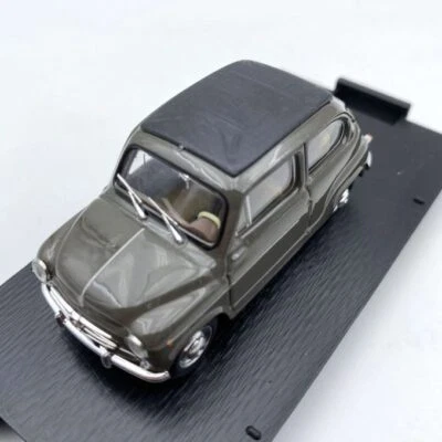 Modellino auto Brumm 1/43 Fiat 600D trasformabile chiusa 1960 Beige 538 - Immagine 1 di 4