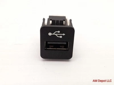 BMW 335i 328i 320i F30 2013 cuadrado conector USB guantera 84109229294 Foto 1 de 3