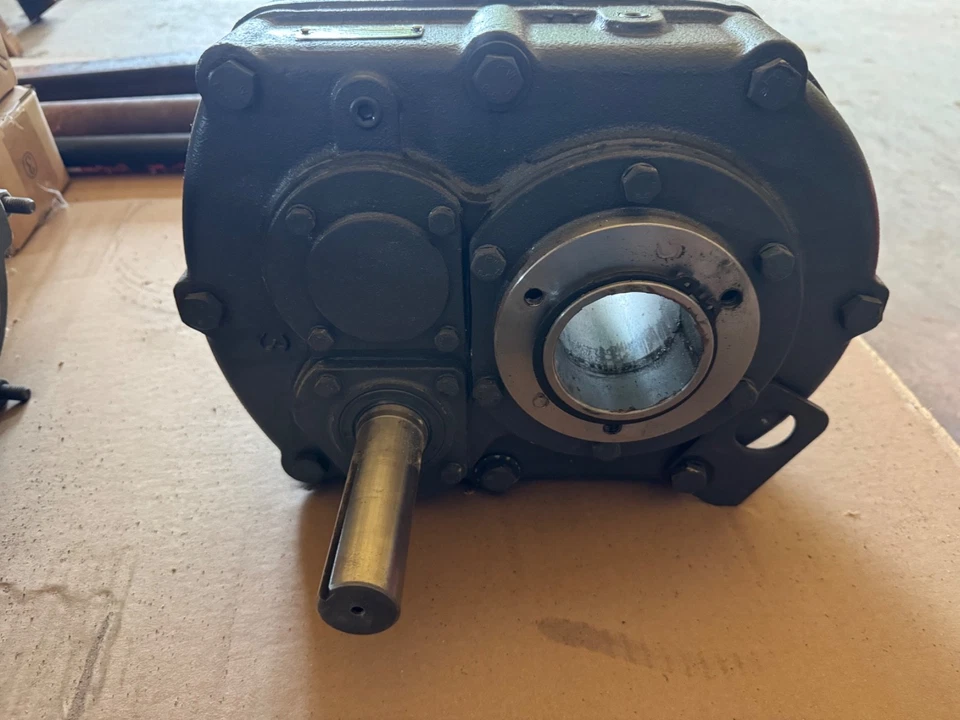 齿轮箱 Vortex 5:1 比例减速箱类似于道奇 TXT305 — 第 1/4 张图片