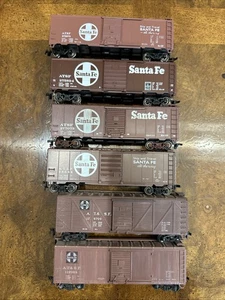 Sechs HO Spur Güterwagen Santa Fe RR Lot #14 - Bild 1 von 5