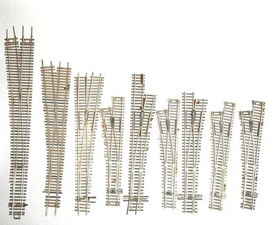 LOT OF 9 MIXED BRANDS TRACK TURNOUTS ATLAS SHINOHARA CODE 83 HO RT/LFT DAMAGE - Image 1 of 4